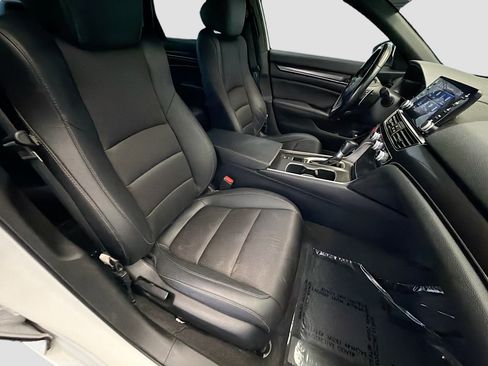 Used 2019 Honda Accord Sport image 15