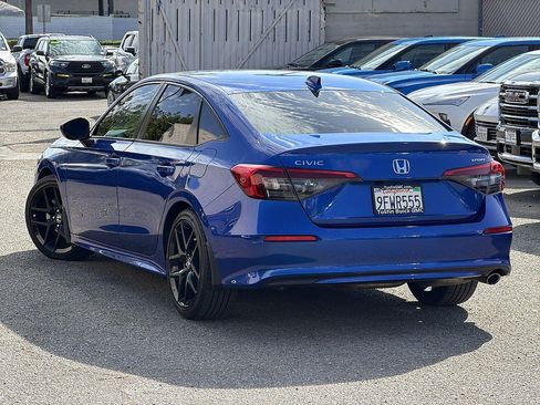 Used 2023 Honda Civic Sport image 7