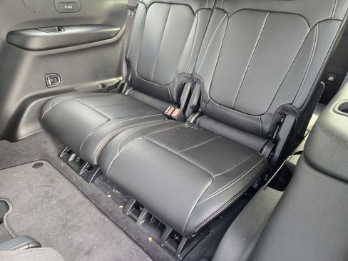 New 2026 Jeep Grand Cherokee L Limited RWD image 38