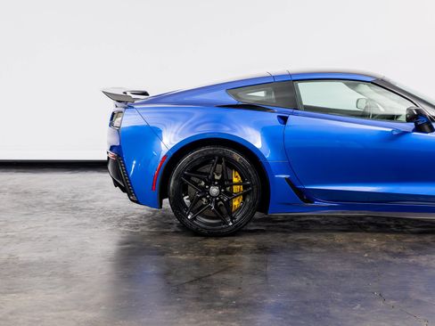Used 2019 Chevrolet Corvette ZR1 RWD image 23