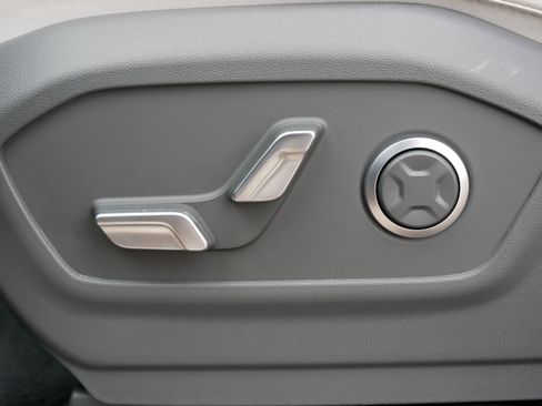 Used 2025 Hyundai Santa Fe Limited image 20