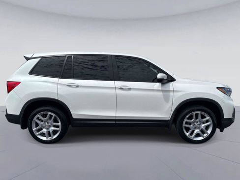 Certified 2024 Honda Passport EX-L image 2