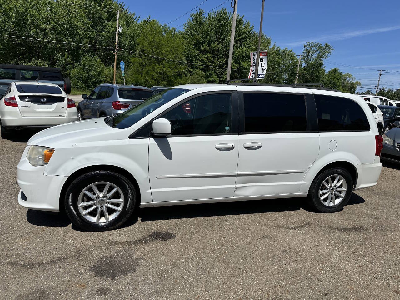 Used 2014 Dodge Grand Caravan SXT w/ UConnect Hands-Free Group FWD image 3