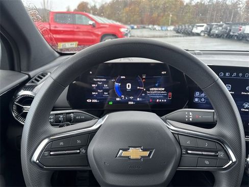 New 2025 Chevrolet Blazer EV LT image 11