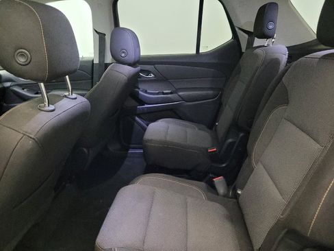 Used 2018 Chevrolet Traverse LT FWD image 18