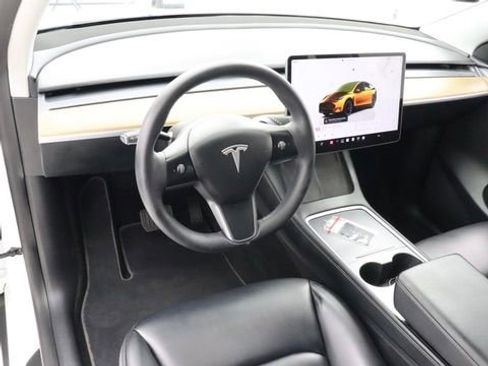 Used 2023 Tesla Model Y Long Range AWD/4WD image 13