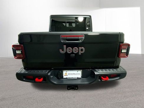 Used 2025 Jeep Gladiator Rubicon w/ Convenience Group image 32