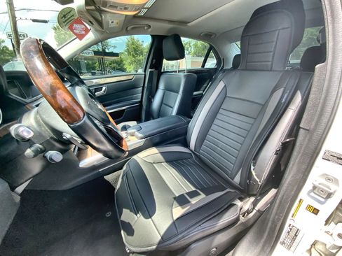 Used 2014 Mercedes-Benz E 350 4MATIC Sedan image 13