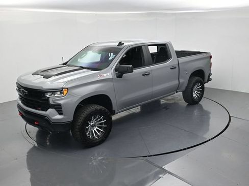 Used 2024 Chevrolet Silverado 1500 LT Trail Boss w/ Convenience Package II AWD/4WD image 44