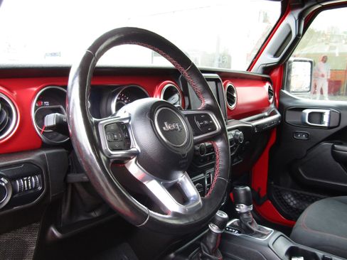 Used 2021 Jeep Wrangler Unlimited Rubicon AWD/4WD image 19