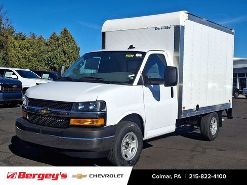 New 2026 Chevrolet Express 3500 Work Van w/ Power Convenience Package image 1
