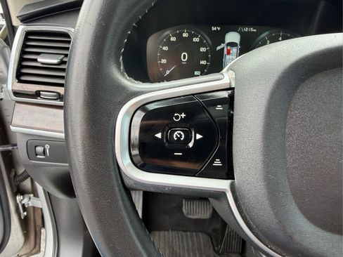Used 2016 Volvo XC90 T6 Momentum w/ Momentum Plus Package AWD/4WD image 33