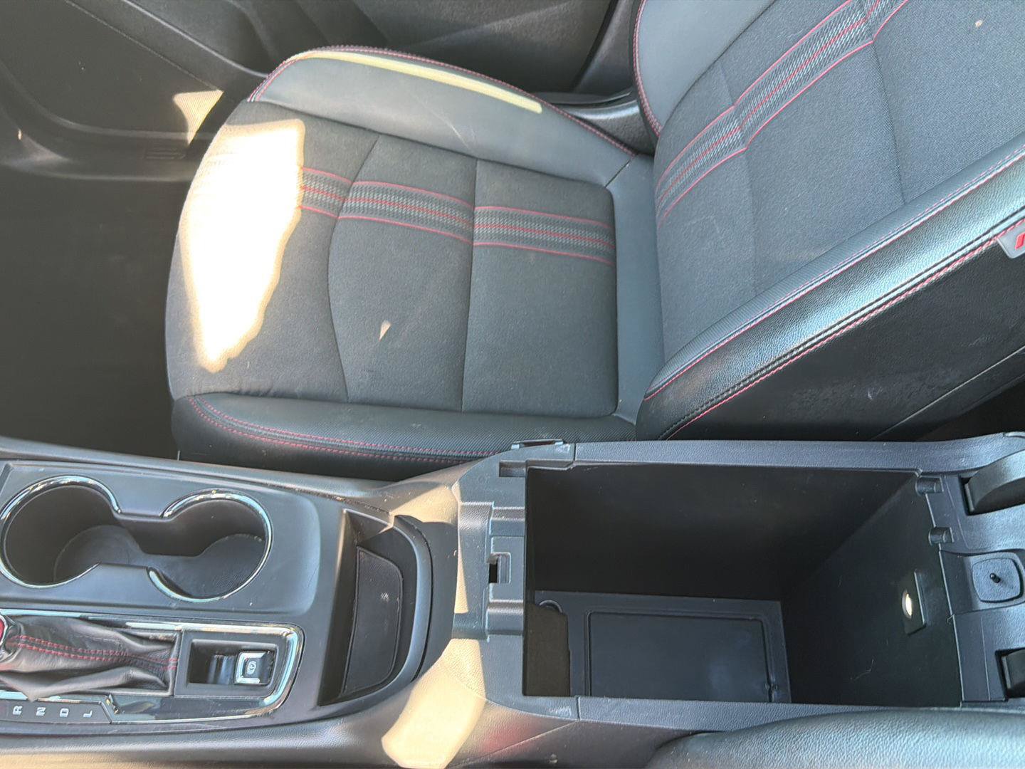 Used 2023 Chevrolet Equinox RS w/ LPO, Floor Liner Package FWD image 21
