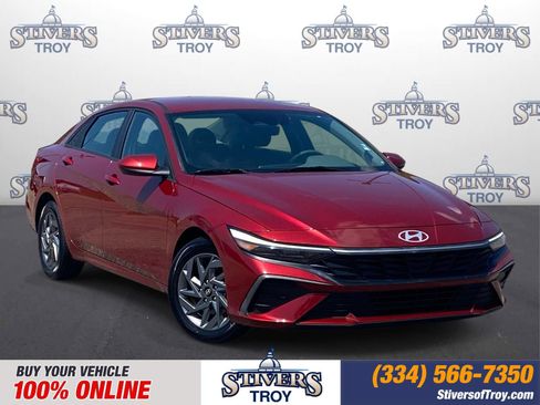 Used 2024 Hyundai Elantra SEL FWD image 1