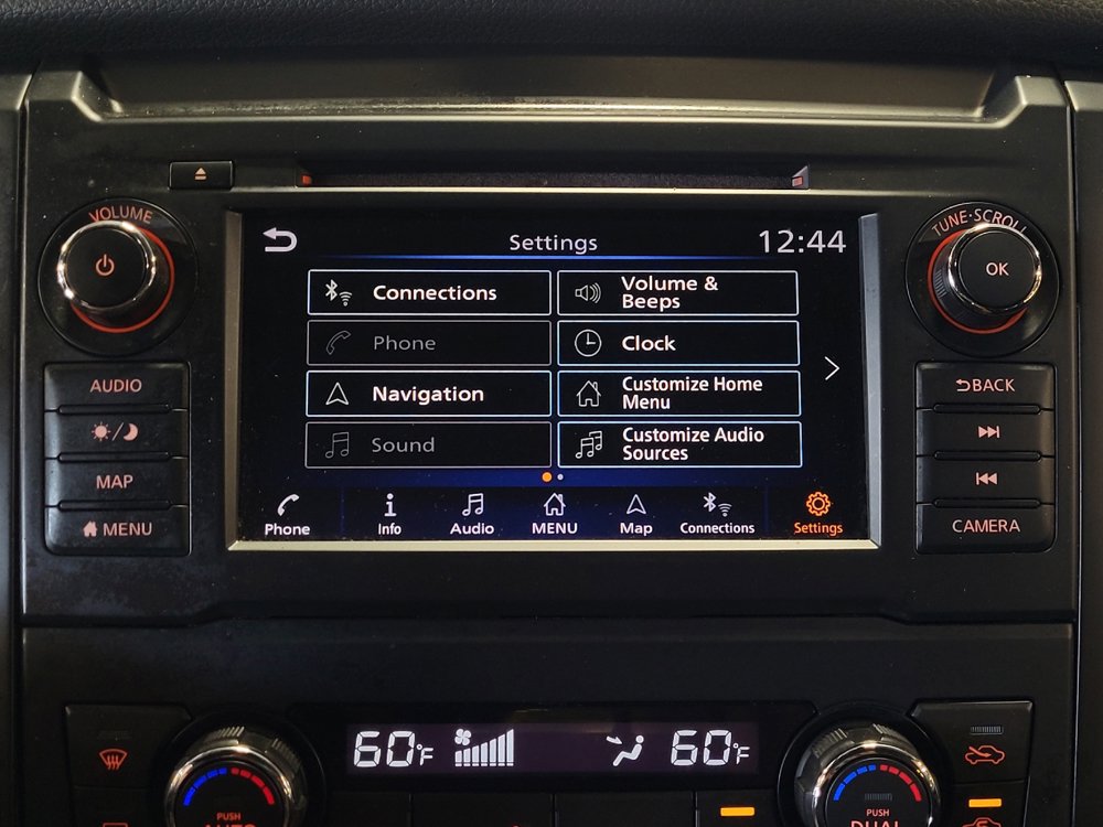 Used 2019 Nissan Titan SV w/ SV Convenience Package RWD image 25
