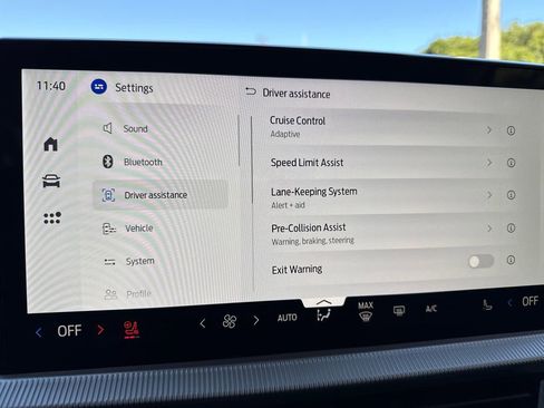 New 2026 Ford Explorer Active w/ Active Comfort Package image 25