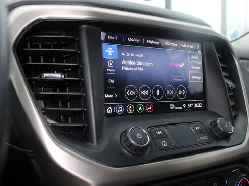 Used 2021 GMC Acadia Denali w/ Denali Technology Package image 30