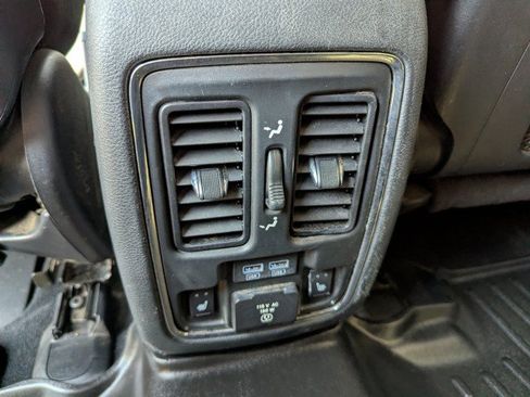 Used 2019 Jeep Grand Cherokee Limited w/ Luxury Group II AWD/4WD image 26