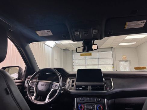 Used 2022 Chevrolet Suburban Z71 image 22