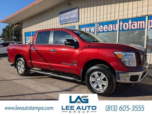 Used 2019 Nissan Titan SV w/ SV Convenience Package image 1