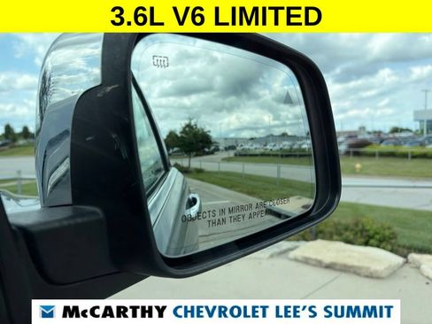 Used 2019 Jeep Grand Cherokee Limited AWD/4WD image 25