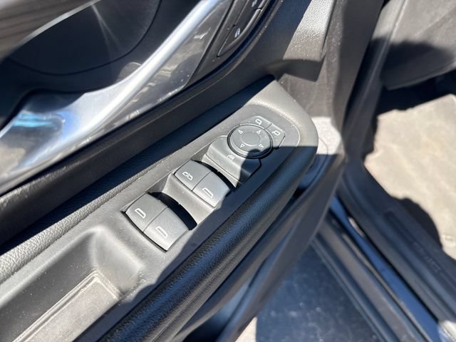 Used 2024 GMC Terrain SLT AWD/4WD image 14