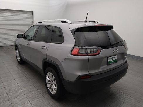 Used 2020 Jeep Cherokee Latitude FWD image 5
