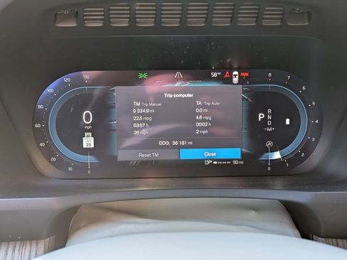 Used 2023 Volvo XC90 B6 Plus image 16