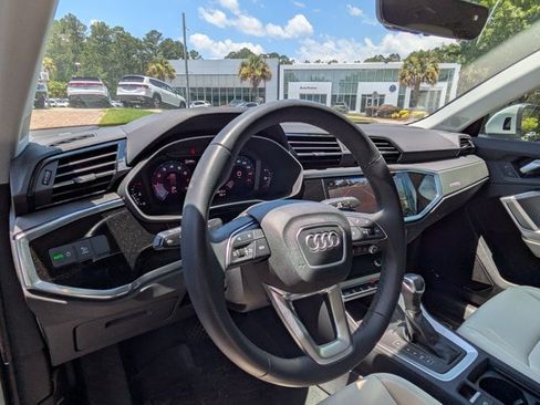 Used 2025 Audi Q3 2.0T Premium Plus w/ Premium Plus Package AWD/4WD image 10