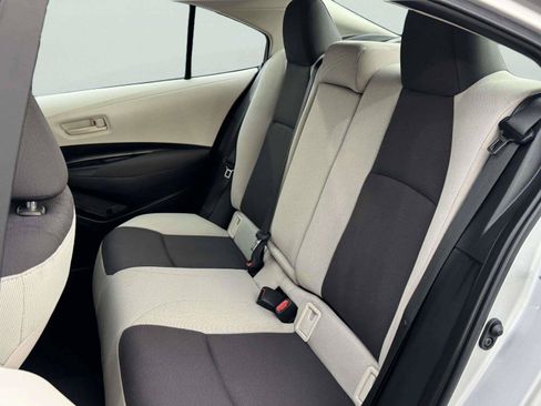 Used 2025 Toyota Corolla LE FWD image 36