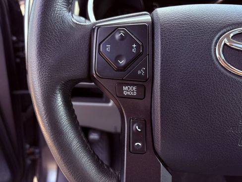 Used 2020 Toyota Sequoia Limited AWD/4WD image 16
