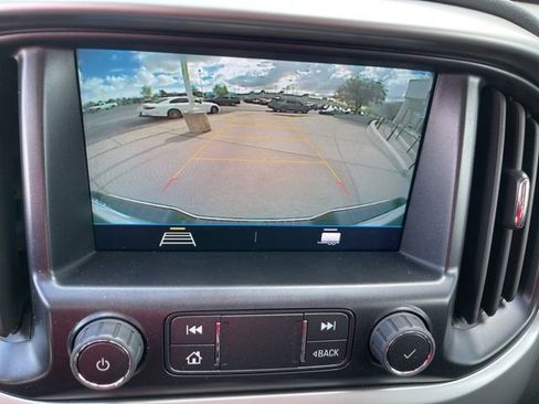 Used 2022 Chevrolet Colorado LT w/ LT Convenience Package RWD image 11