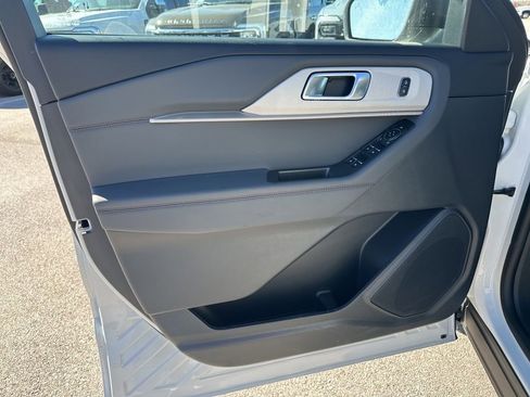 New 2026 Ford Explorer Active w/ Active Comfort Package image 10