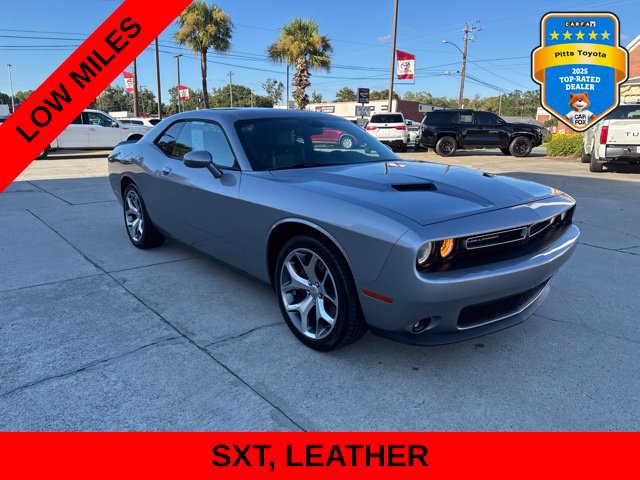 Used 2016 Dodge Challenger SXT Plus RWD image 3