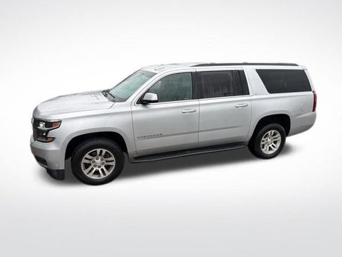 Used 2018 Chevrolet Suburban LT image 6