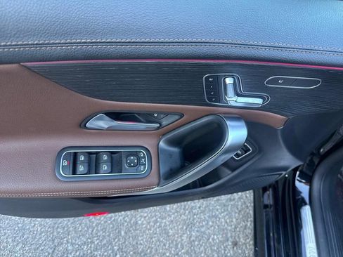 Used 2022 Mercedes-Benz CLA 250 4MATIC image 29