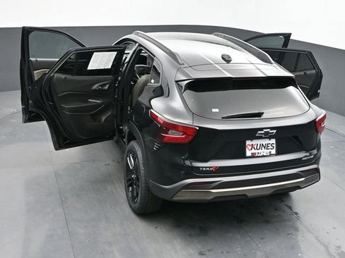 Used 2024 Chevrolet Trax ACTIV w/ Driver Confidence Package image 63