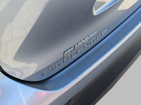 Used 2021 Toyota Highlander XLE image 20