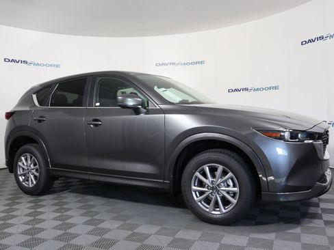 New 2025 MAZDA CX-5 AWD 2.5 S w/ Select Package image 3