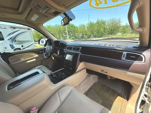 Used 2014 GMC Yukon Denali AWD/4WD image 28