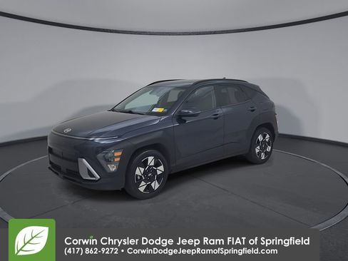 Used 2025 Hyundai Kona SEL image 7