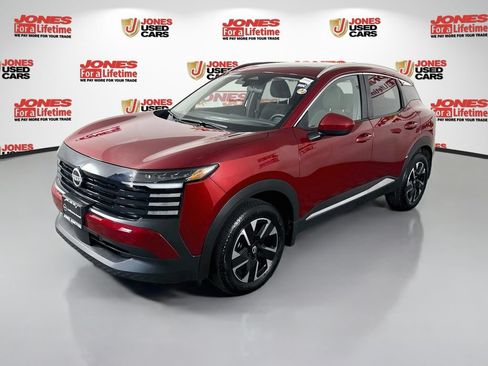 Certified 2025 Nissan Kicks SV w/ SV Premium Package AWD/4WD image 13