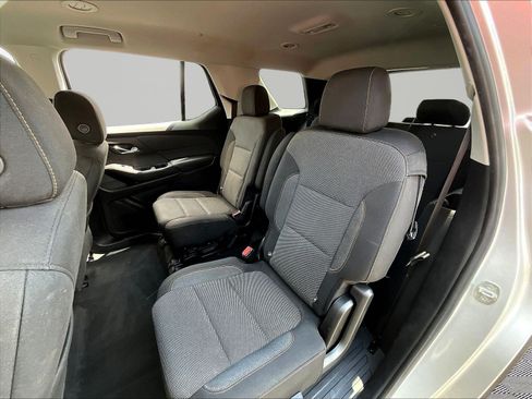 Used 2020 Chevrolet Traverse LT FWD image 22