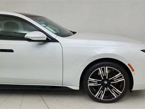 Used 2023 BMW 740i 740i w/ Executive Package image 7