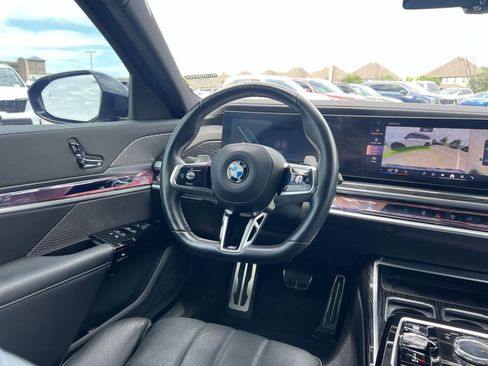 Used 2024 BMW 740i RWD image 2