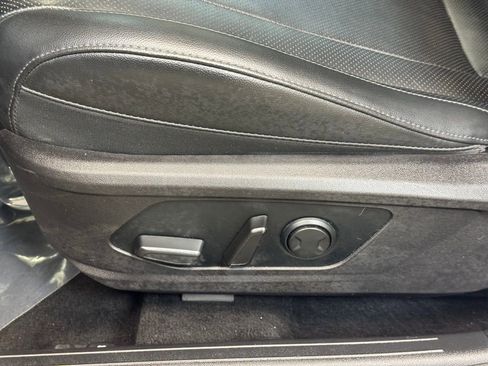 Used 2022 Hyundai Elantra Limited image 10