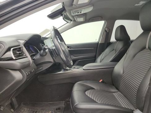 Used 2021 Toyota Camry SE FWD image 15