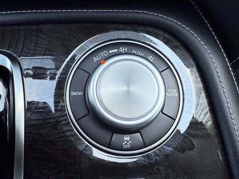 Used 2024 INFINITI QX80 Luxe image 30