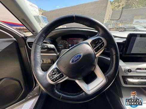 Certified 2022 Ford Explorer XLT w/ Equipment Group 202A AWD/4WD image 2
