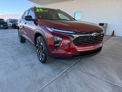 Used 2024 Chevrolet Trax RS w/ Driver Confidence Package image 1